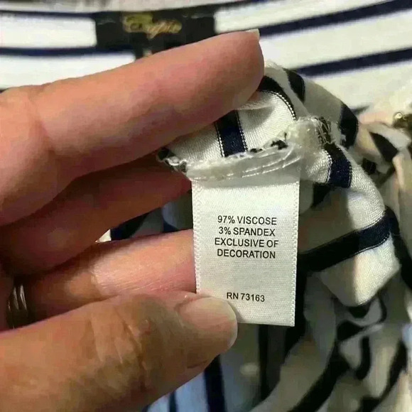 Cupio size s shirt which collar details - Picture 6 of 6